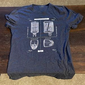 Banana Republic microphone L shirt